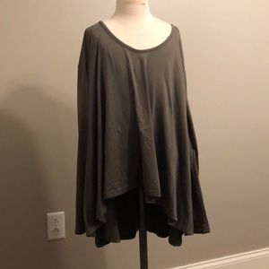 Extremely flowy long sleeve dark green tee.